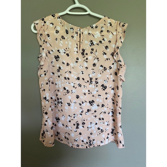 Worthington Floral Top - Picture 2 of 3